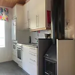 Pikkuhelmi-huvila Dağ evi