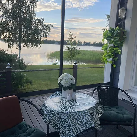 Pikkuhelmi-huvila *